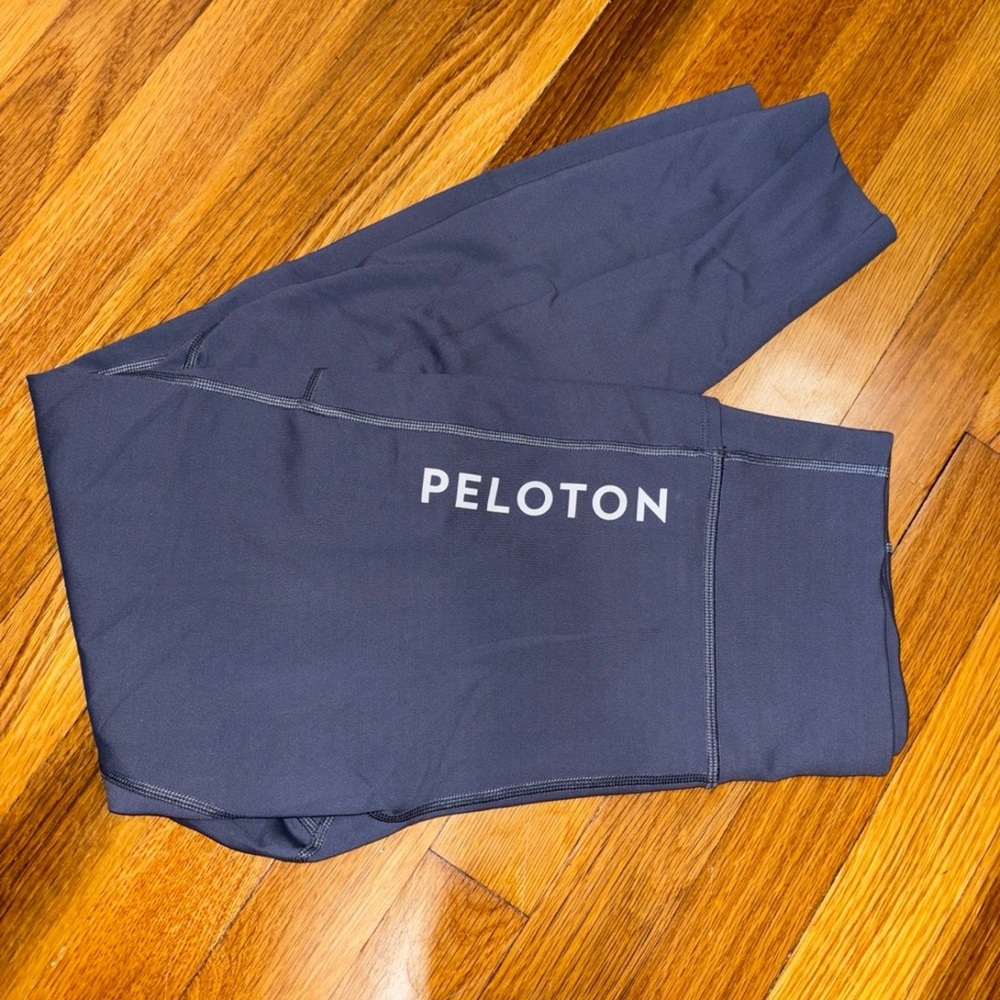 Peloton Crop Navy Leggings
